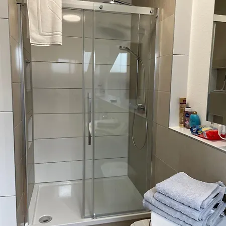 Lägenhet Dz, Bad 26qm, Balkon Do Is Schee *